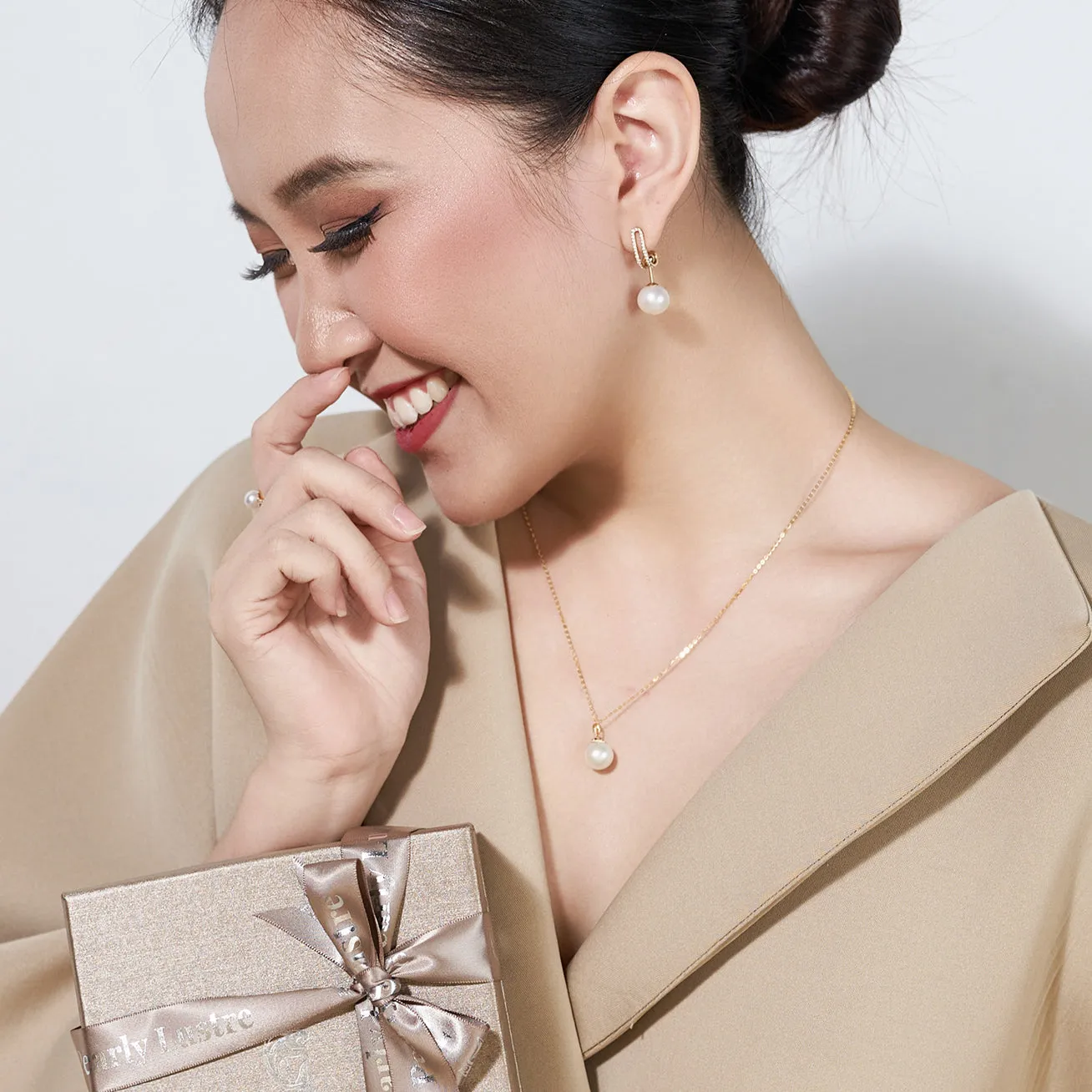 18K Solid Gold Freshwater Pearl Necklace KN00096