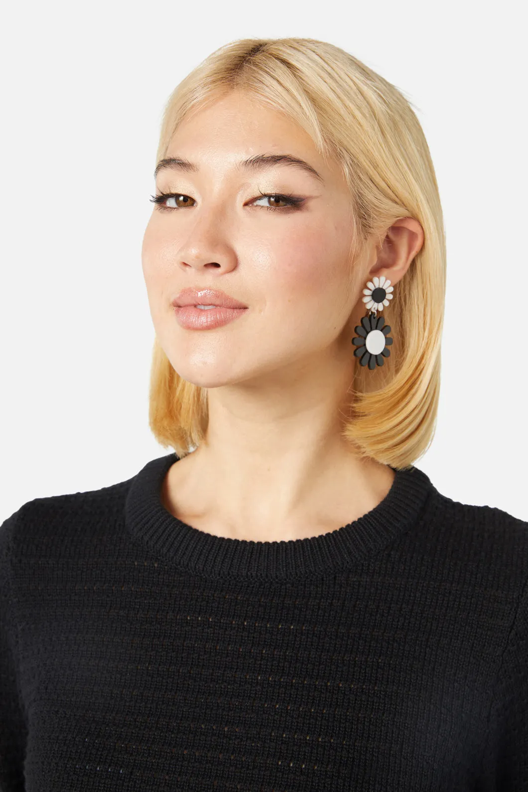 Drop Daisy Earrings