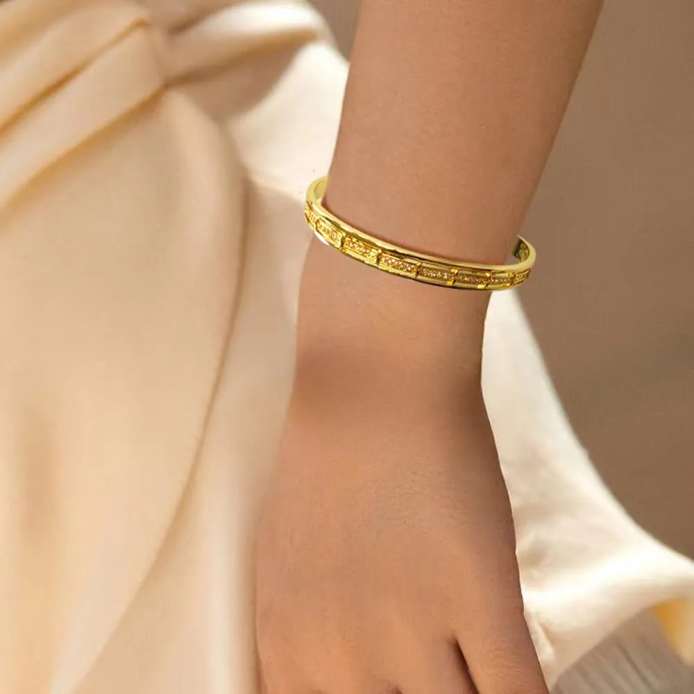 Gold Cuff Bangle Bracelet for Women Personalized Cubic Zirconia Open Bracelets Adjustable Oval Crystal Bangles Bracelets for Her