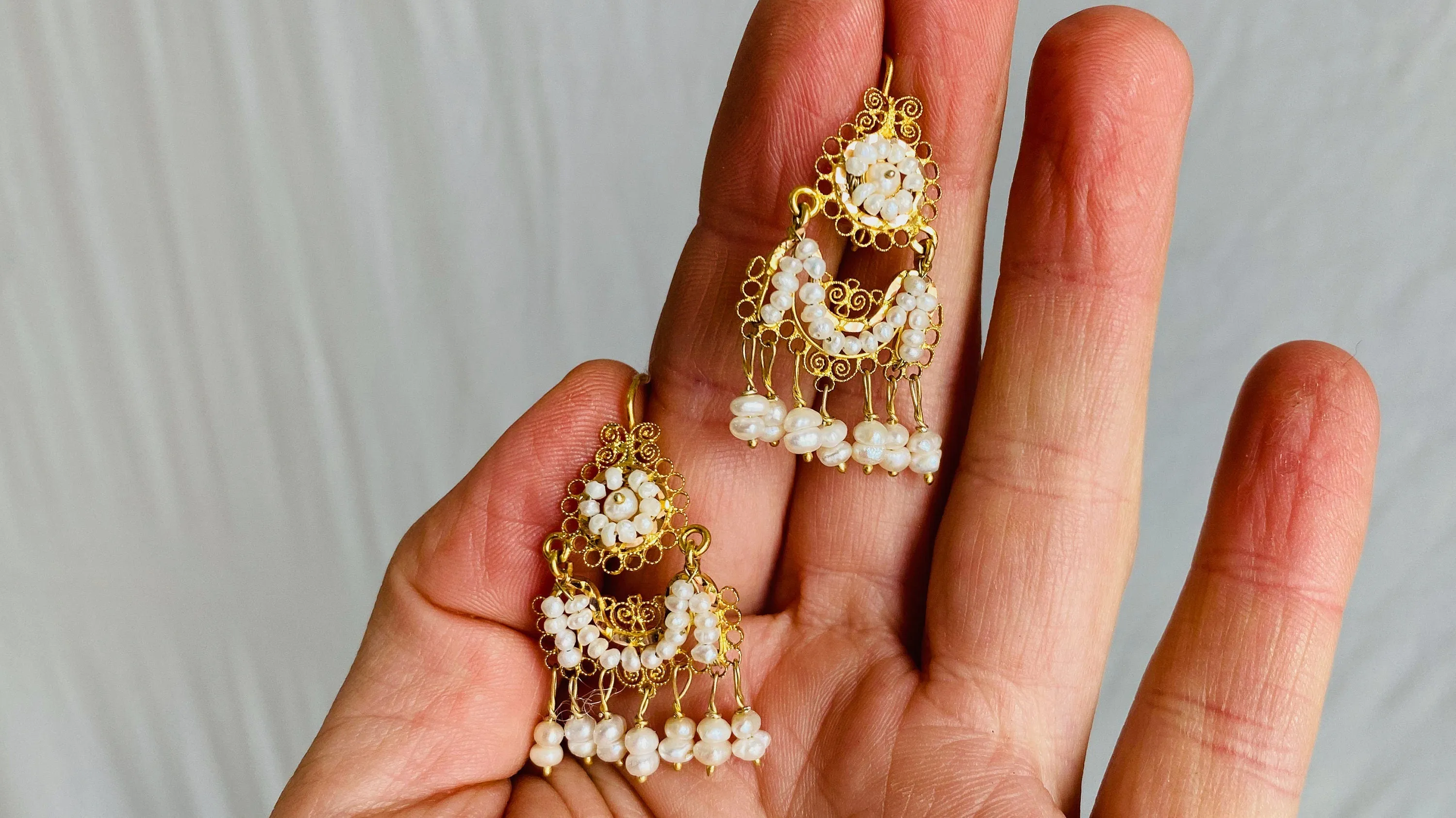 Vintage Oaxacan Gold Filigree Earrings with Pearls. 10k. Mexico. Frida Kahlo. 0048