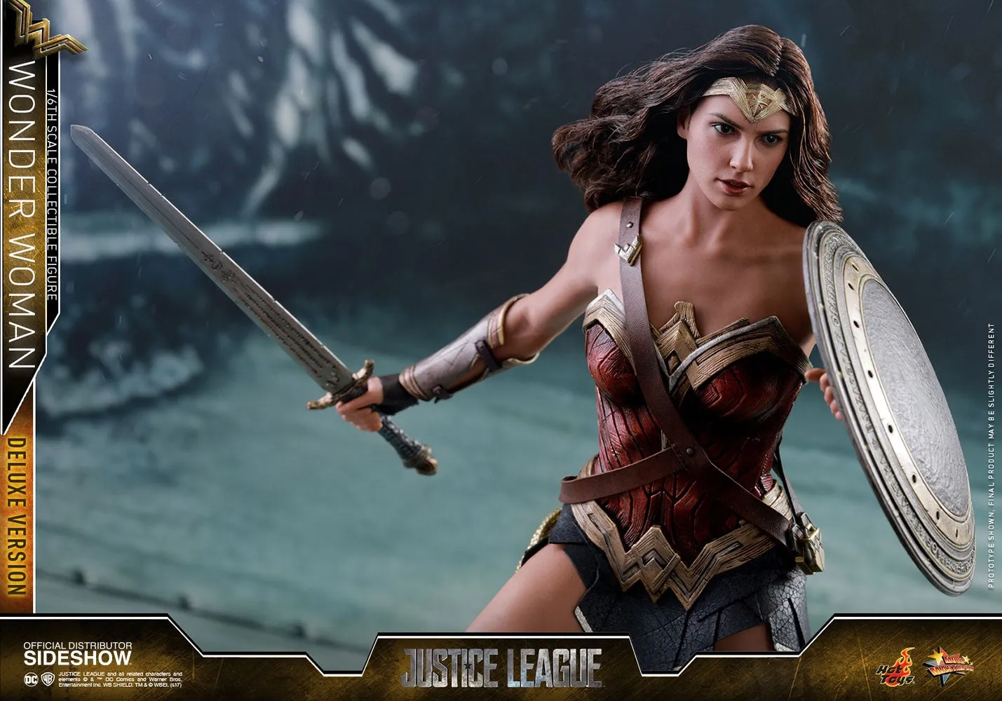 WONDER WOMAN DELUXE VERSION Sixth Scale Figure by Hot Toys